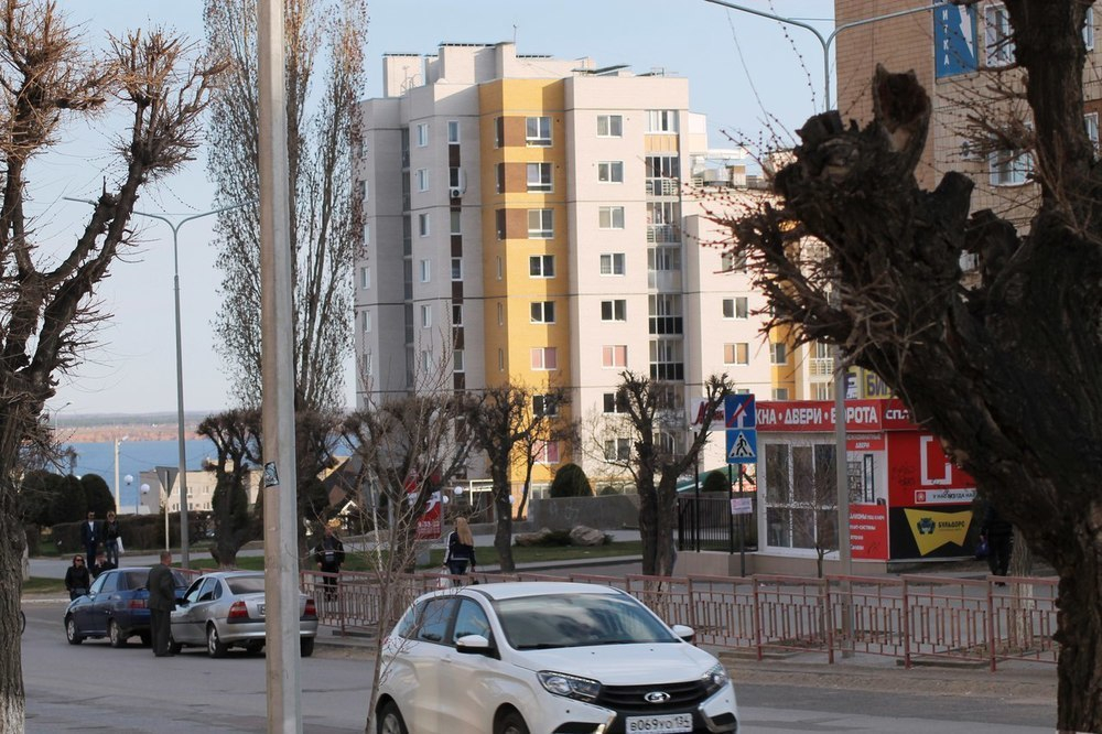 Перспектива аварийных работ  в центре Камышина на неделю вводит ограничение на движение транспорта по улице Ленина