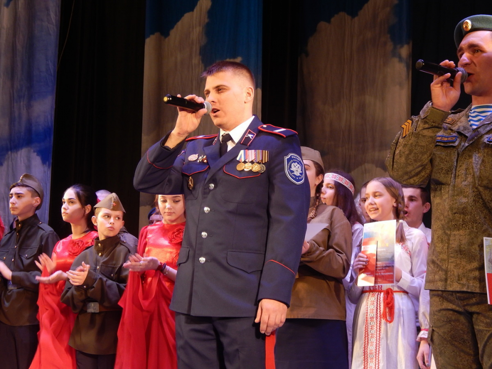 «Вперед, офицеры, за нами Россия!» - в Камышине прошел фестиваль патриотической песни имени Героя России Александра Колгатина