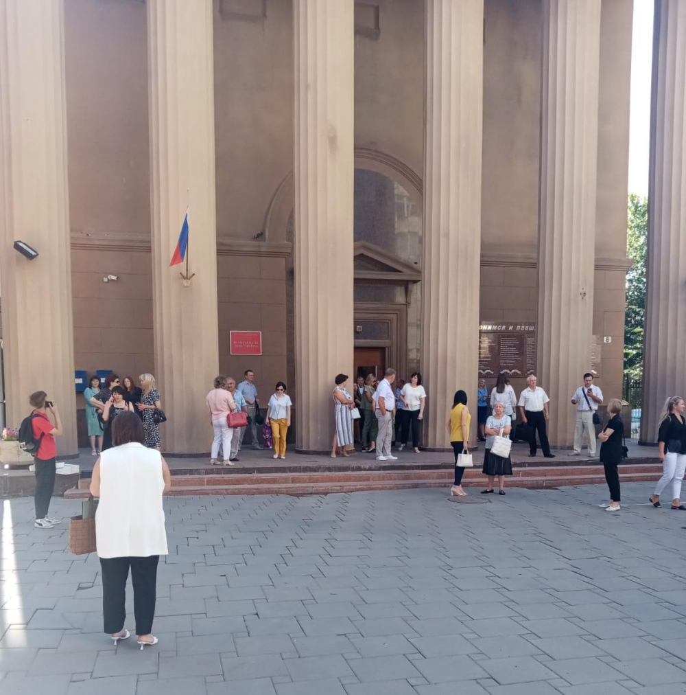 Камышане, отправившиеся 8 августа на заседания в Волгоградский областной суд, попали под эвакуацию (ВИДЕО)