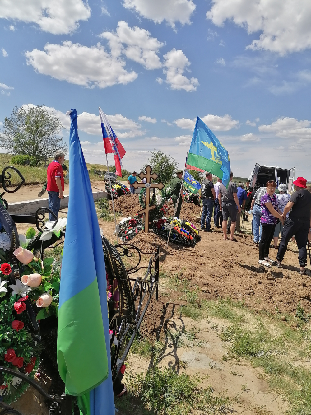Просьбу камышанки, потерявшей на Украине сына, - об Аллее Славы погибшим за Донбасс - отправили гулять по кабинетам чиновников