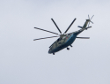 Камышан, гуляющих на набережной 17 марта, напряг военный вертолет, пролетевший с гулом на малой высоте