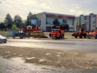 Сегодняшний, 22 апреля, ночной ливень прибавил работы "оранжевым жилетам" в Камышине: наносов песка, промоин и луж везде полно!