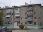 Чиновники Камышина пообещали закончить капремонт дома в Московском переулке до конца октября