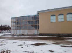 В Камышине два крупных реконструируемых объекта, ввода которых ждали к Новому году, ушли в 2023-й