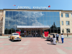 Камышан зовут за пригласительными на концерт в ДК «Текстипльщик», посвященный Дню Победы