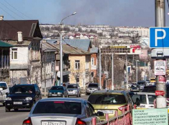 В Камышине у «Дружбы» 18-летний парень сбил 21-летнюю девушку