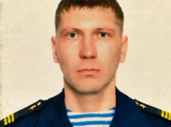 Боец из Камышинского района Михаил Макаров, воюющий на СВО в 33-м мотострелковом полку, награжден медалью «За воинскую доблесть»