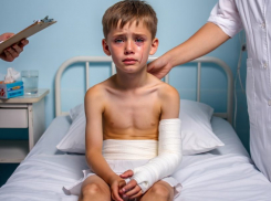 Купюра-убийца: под Москвой 9-летний мальчик пострадал от замаскированного СВУ предмета с гвоздями, - «Блокнот - Россия»