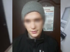 В Камышине оперативники задержали 20-летнего соучастника телефонных мошенников, «служившего» у них курьером
