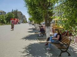 Штраф в размере 125 тысяч рублей назначен камышинскому ООО «Лучший город» директора Сергея Родичкина за протекающую кровлю дома