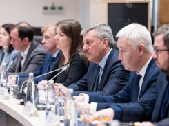 Топ-чиновников Волгограда собрал на срочное мотивирующее совещание губернатор 