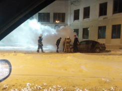 У камышан сгорели разом два «Фольксвагена»