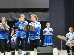 Любимый горожанами камышинский ансамбль гармоник «Колокольчик» вновь пригласили на съемки Первого канала (ВИДЕО)