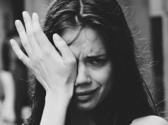 Напавшего на камышанку дерзкого насильника жертва пыталась колоть гвоздем в голову, но...