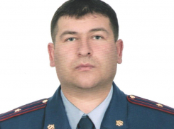  Сотрудник Камышинской ВК Алексей Ефремов спас жизнь тонущего в Камышине на Волге ребенка