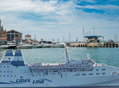 Почему первый паром из турецкого Трабзона в Сочи вышел комом: судно  зависло в порту - его не хотят принимать в России, - «Блокнот - Россия»