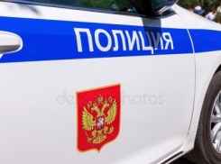 Полиция ищет беглеца, врубившегося в световую опору в Камышине на улице Хвалынской