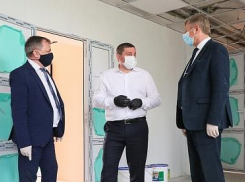 Стали известны зарплаты главврачей камышинских больниц и их заместителей