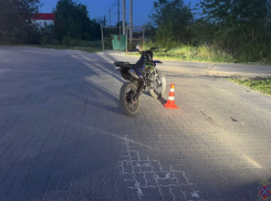 В Камышине 15-летний водитель мотоцикла после ДТП в 5-м микрорайоне попал к хирургам