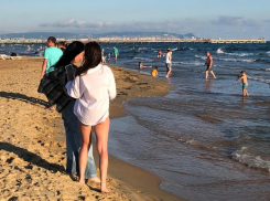 Власти Краснодарского края объявили о штрафах для непривитых туристов: стоит учесть камышанам, отправляющимся к морю «дикарями»