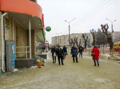 В Камышине число инфицированных коронавирусом преодолело планку в 9 тысяч, число похороненных после ковида приближается к 400