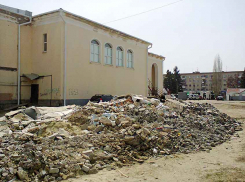 Сколько еще бывшая «Победа» будет утопать в «сопках» строительного хлама? - камышанка