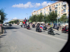 В Камышине «ЕЖИ» закрыли сезон, но тема безопасности поездок на мототранспорте по-прежнему актуальна