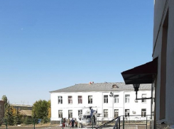 Вертолет санитарной авиации вновь совершил посадку во дворе центральной городской больницы Камышина 9 октября