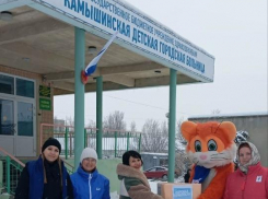 Что принесли маленьким пациентам Камышинской детской городской больницы в «коробке храбрости»