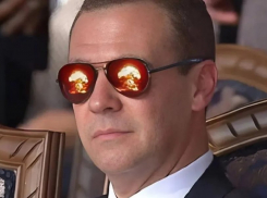 Медведев объяснил, почему Россия не разглашает детали переговоров по Украине, - «Блокнот - Россия»
