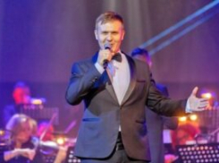 Помощник машиниста электровоза из Камышинского района стал звездой всероссийского конкурса вокалистов, представляя железнодорожников