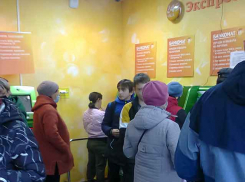 Офисы Сбербанка в Камышине продолжают оставаться площадками с неконтролируемой «плотностью» нарушений масочного режима и социальной дистанции