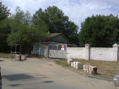 В военном госпитале Камышина затрудняются сказать, когда при 32-градусной жаре установят подаренные сплит-системы для раненных в Донбассе бойцов (ВИДЕО)