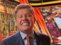 Администрация Камышина рекламирует сегодняшнюю, 6 октября, телеверсию Арбузного фестиваля на ЦТ