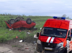 20-летний парень из «сложившейся» в кювете «Лады» скончался в Волгоградской области