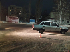 В Котово 20-летний водитель на «девяносто девятке» снес сразу двух пешеходов на переходе