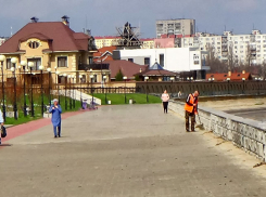 В Камышине «оранжевые жилеты» вымели центральную набережную