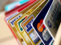 Мошенники «обули» воспитательницу детсада и предпринимателя из Камышина