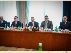 «Остались самые сложные вопросы»: в Абу-Даби завершился первый день переговоров по Украине