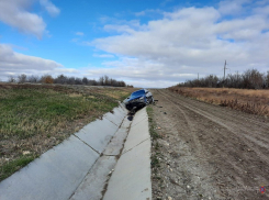 27-летняя камышанка за рулем БМВ улетела в кювет на федеральной автодороге и еще легко отделалась