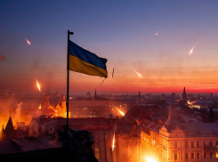 Ночь летающих «Кинжалов»: жесткая «ответка» Белоусова — на Украине столбы огня и чёрное небо: удар по самому сердцу ВПК, - «Блокнот - Россия»