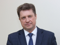 Глава Камышина Станислав Зинченко провозгласил, что 8 Марта - повод для мужчин говорить женщинам слова любви