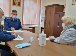Суды с КПК «Честь», дороги, «хитрости» администрации Камышина и УК: с чем пришли камышане на прием к прокурору Волгоградской области 
