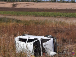 Две машины в один день в одном и том же районе улетели в кювет, а две путешественницы - на тот свет