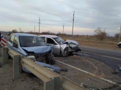 Молодой пьяный водитель под Камышином врубился в иномарку камышанки-пенсионерки, перелетев через «сплошную»