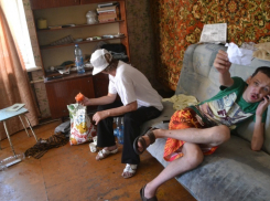 В Камышине на улице Фабричной пенсионерка организовала притон