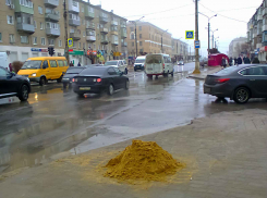 30-летняя камышанка оставила «Шевроле» у подъезда с включенным двигателем, и автомобиль тут же угнали