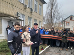 В Камышине открыли еще две мемориальных доски в память о погибших в СВО бойцах