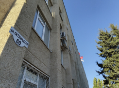 Расходы на чиновников на 10 процентов приказано урезать в Волгоградской области, в том числе в муниципалитетах  