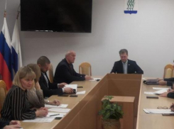 В Камышине под председательством Станислава Зинченко обсудили коррупцию, с которой в городе, судя по опросам, сталкивается чуть ли не каждый второй